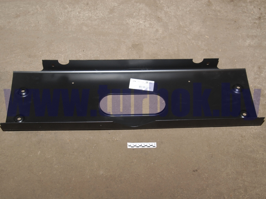 Бампер передний центральный