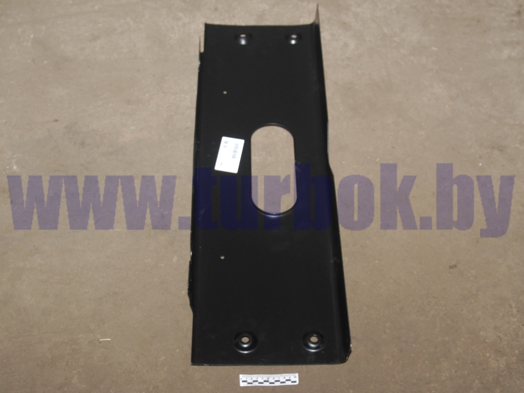 Бампер передний центральный