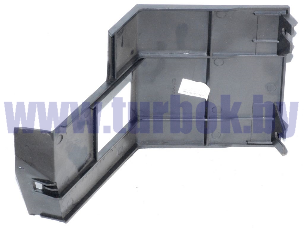 Дно панели приборов(слева от рулевой колонки)