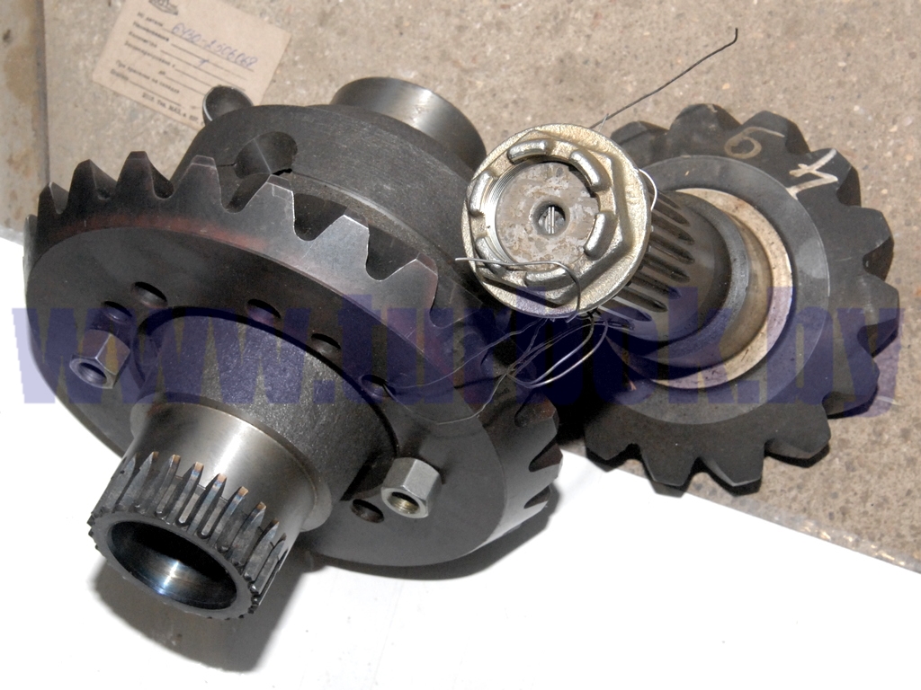 Шестерня ведущая и ведомая  нового образца в сборе (z=24/15)