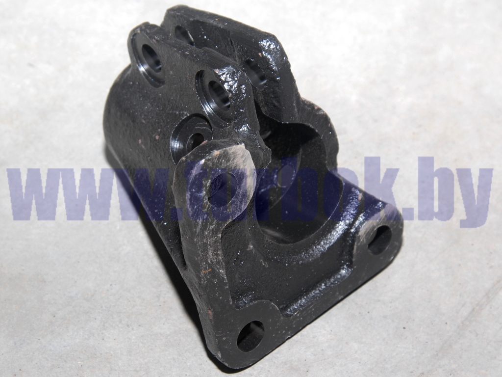 Кронштейн крепления брызговика заднего