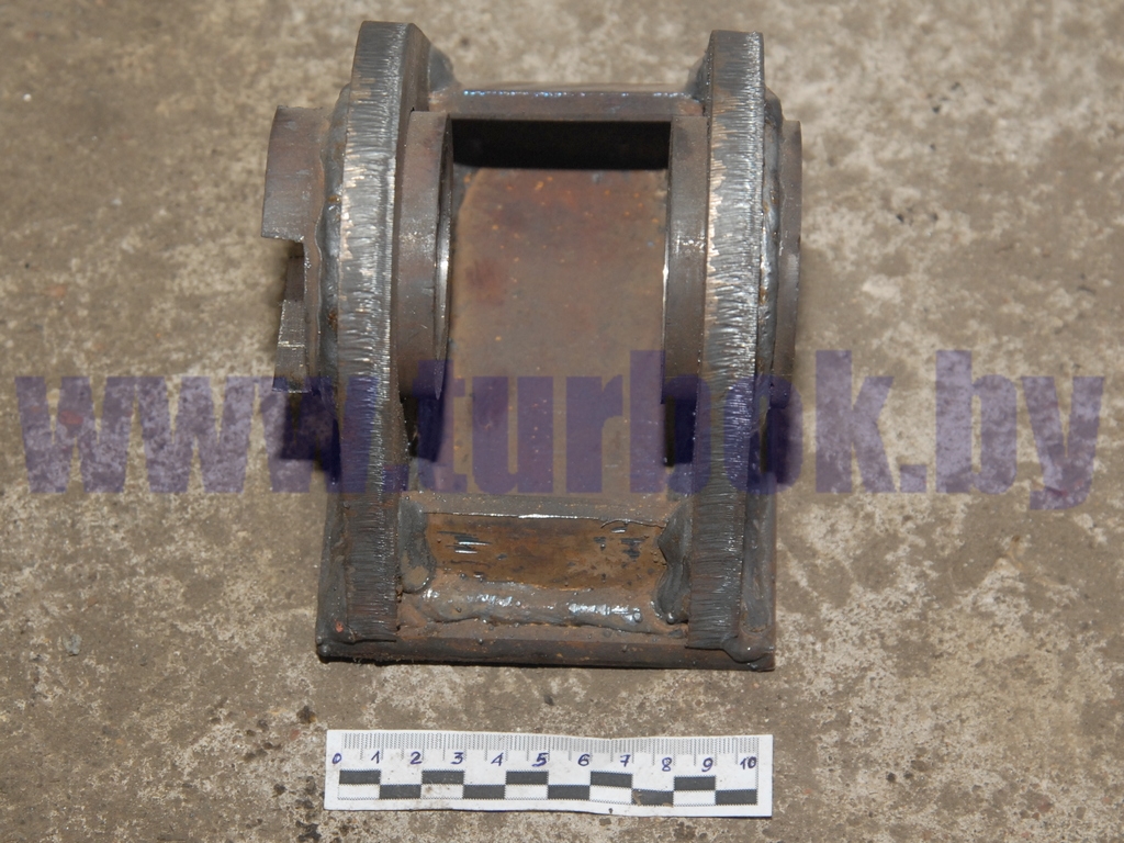 Кронштейн крепления дышла приварной на МАЗ-8571 правый