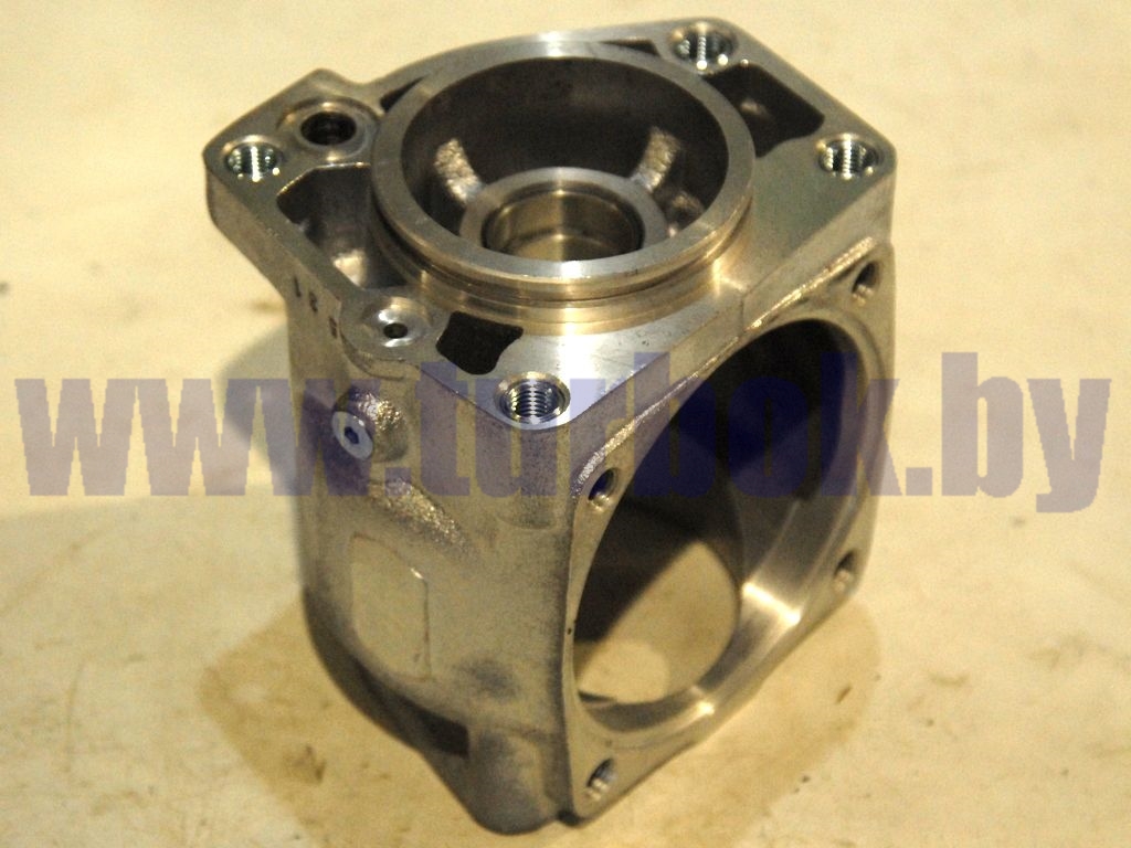 Картер компрессора с втулкой