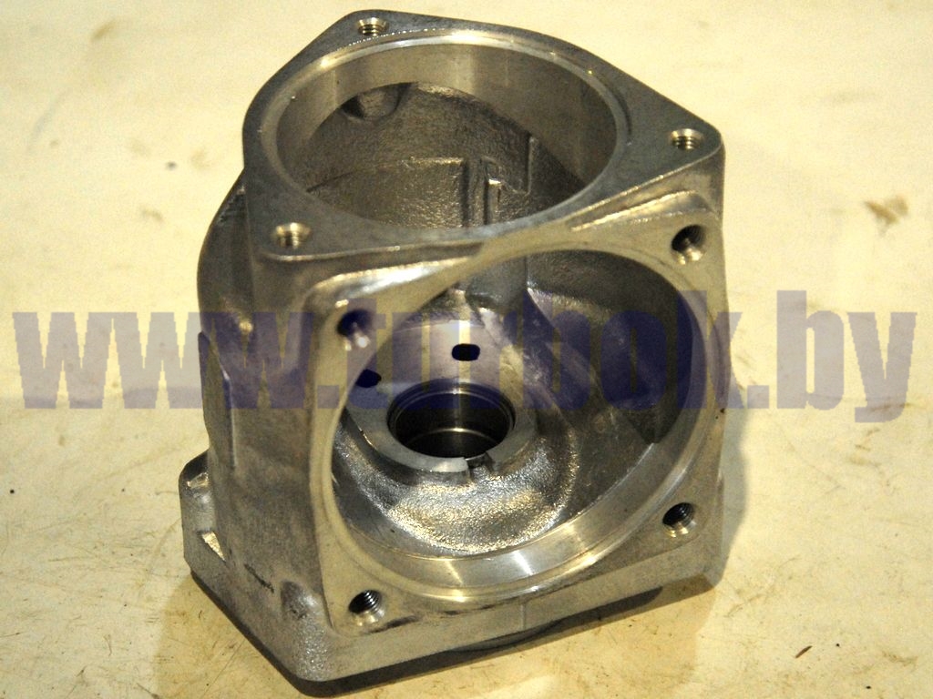 Картер компрессора с втулкой