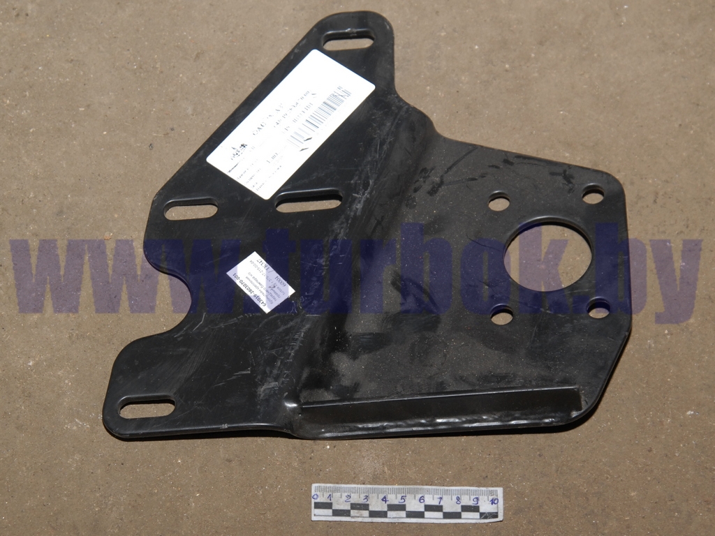 Кронштейн крепления переднего бампера н/о правый
